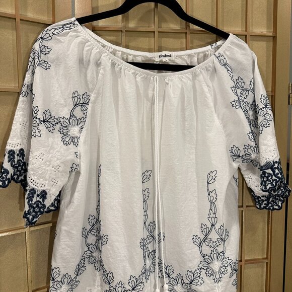 (Anthropologie) Kindred Embroidered Eyelet Mandala Tassel Blouse Ladies Size M - Picture 8 of 8